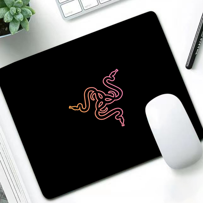 Razer luxo mouse pad anime gam - Tech Accessories Desk avaliação e preço